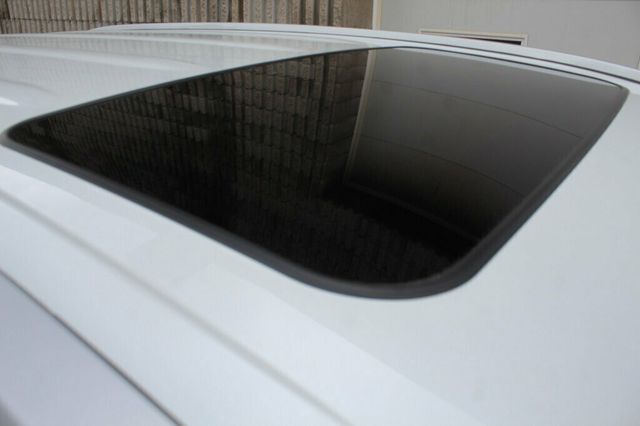 2022 Toyota Highlander ONE OWNER AWD XLE MOONROOF - 22928288 - 36