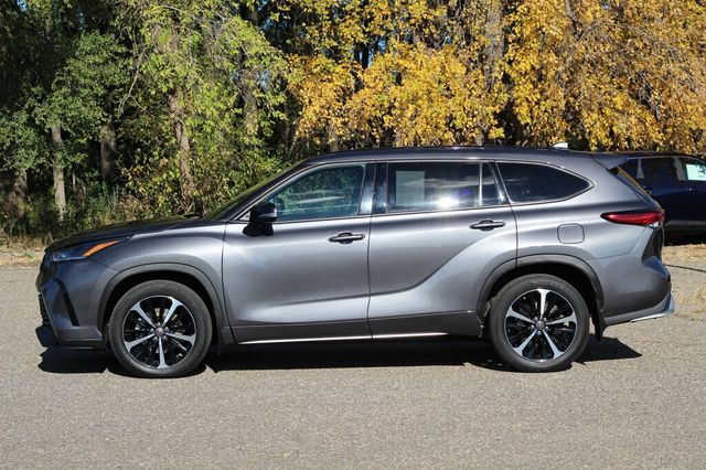 2022 Toyota Highlander ONE OWNER AWD XSE W/ PREMIUM ENTUNE JBL AUDIO SYSTEM/ NAVIGATION - 22920863 - 17