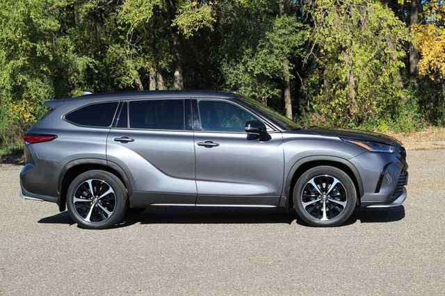 2022 Toyota Highlander ONE OWNER AWD XSE W/ PREMIUM ENTUNE JBL AUDIO SYSTEM/ NAVIGATION - 22920863 - 1