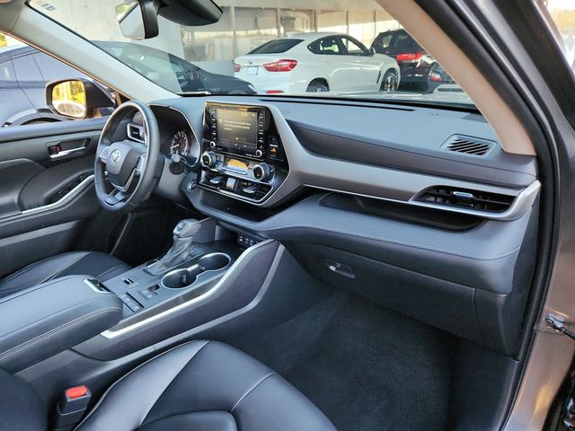 2022 Toyota Highlander XLE - 22935165 - 16