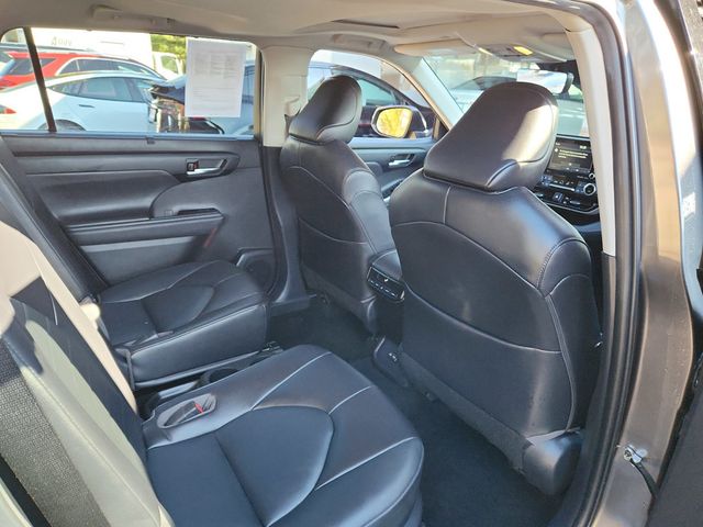 2022 Toyota Highlander XLE - 22935165 - 18