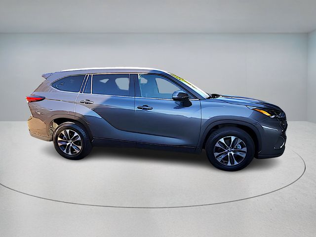 2022 Toyota Highlander XLE - 22935165 - 6