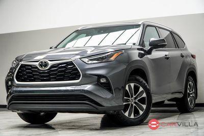 2022 Toyota Highlander - 5TDHZRBH7NS210549