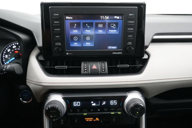 2022 Toyota RAV4 Hybrid XLE Premium AWD - 22821471 - 18