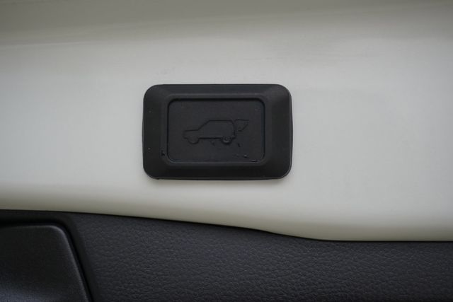 2022 Toyota RAV4 Hybrid XLE Premium AWD - 22821471 - 26