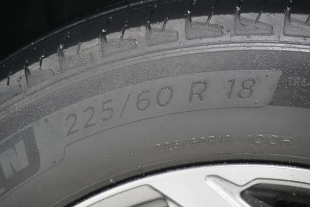 2022 Toyota RAV4 Hybrid XLE Premium AWD - 22821471 - 28