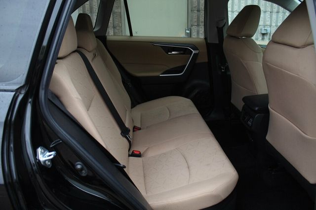 2022 Toyota RAV4 ONE OWNER AWD HYBRID XLE W/ HEATED SEATS, MOONROOF - 22934313 - 9