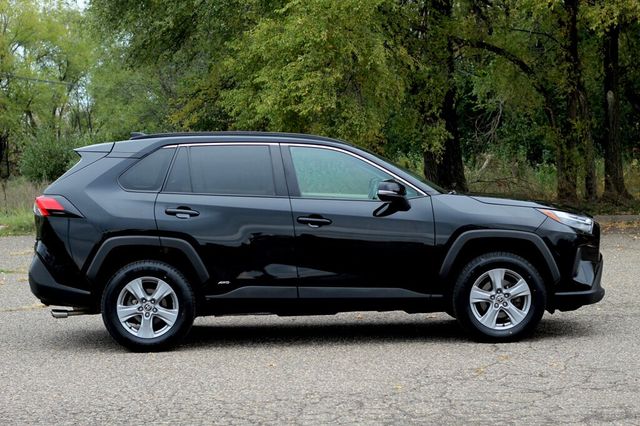 2022 Toyota RAV4 ONE OWNER AWD HYBRID XLE W/ HEATED SEATS, MOONROOF - 22934313 - 1