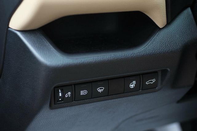 2022 Toyota RAV4 ONE OWNER AWD HYBRID XLE W/ HEATED SEATS, MOONROOF - 22934313 - 21