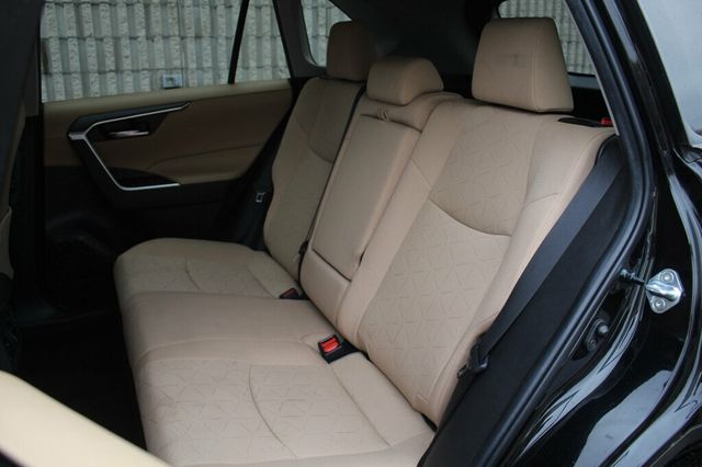 2022 Toyota RAV4 ONE OWNER AWD HYBRID XLE W/ HEATED SEATS, MOONROOF - 22934313 - 27