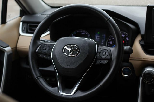 2022 Toyota RAV4 ONE OWNER AWD HYBRID XLE W/ HEATED SEATS, MOONROOF - 22934313 - 28