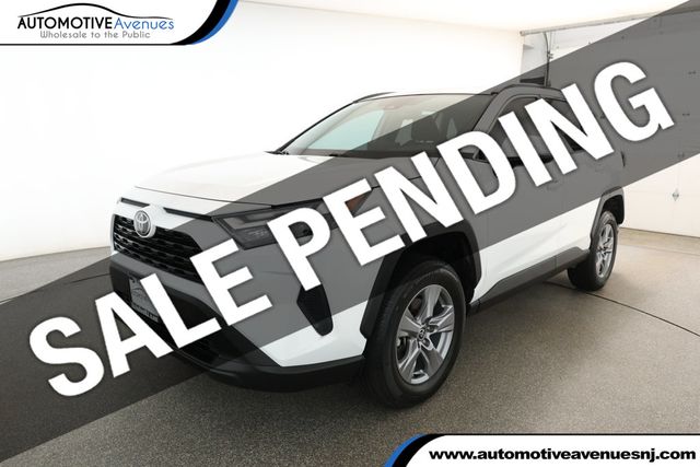 2022 Toyota RAV4 XLE with Convenience Package - 22906978 - 0