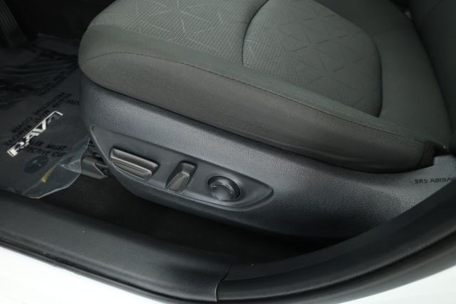 2022 Toyota RAV4 XLE with Convenience Package - 22906978 - 9