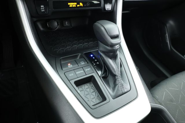 2022 Toyota RAV4 XLE with Convenience Package - 22906978 - 14