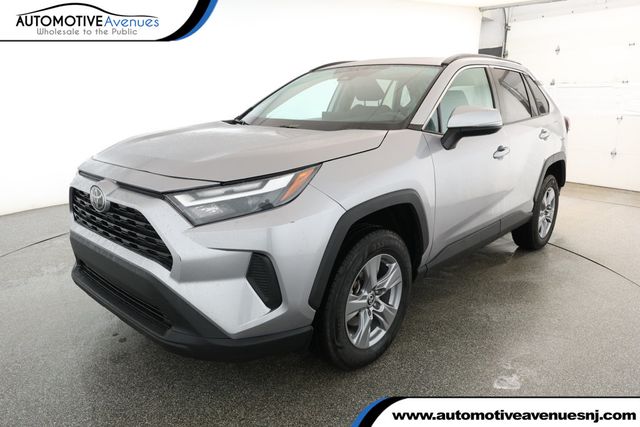 2022 Toyota RAV4 XLE with Convenience Package - 22913973 - 0