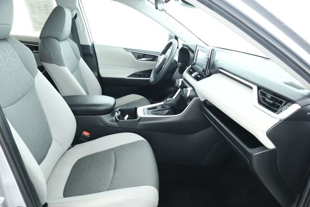 2022 Toyota RAV4 XLE with Convenience Package - 22913973 - 21