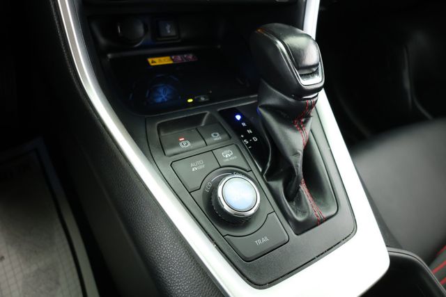 2022 Toyota RAV4 Prime XSE with Premium Audio & 6.6kW Onboard Charger & Weather Package - 22924567 - 14