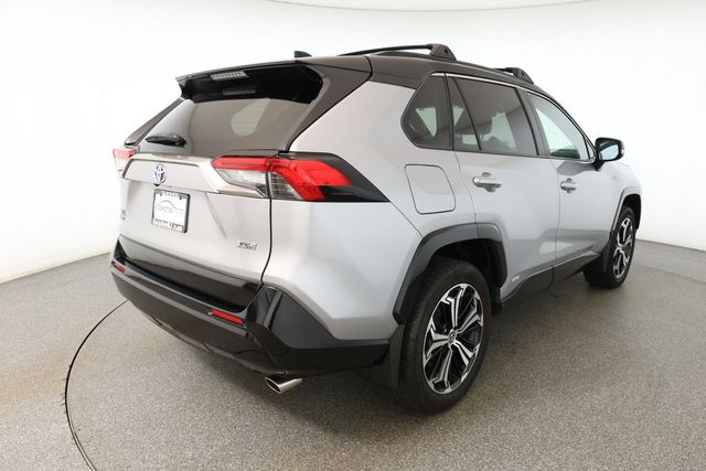 2022 Toyota RAV4 Prime XSE with Premium Audio & 6.6kW Onboard Charger & Weather Package - 22924567 - 3
