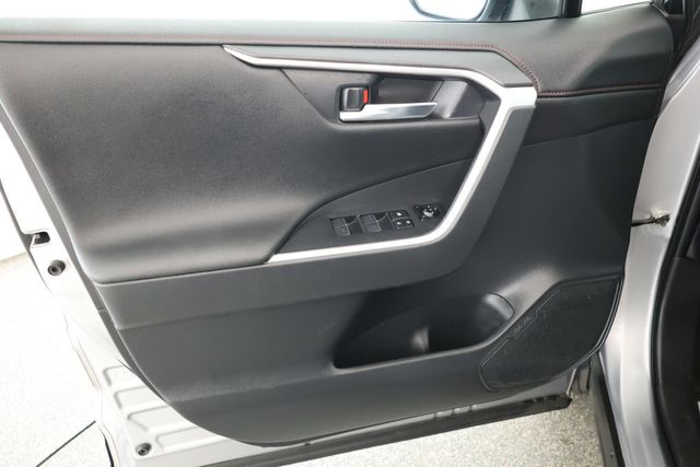 2022 Toyota RAV4 Prime XSE with Premium Audio & 6.6kW Onboard Charger & Weather Package - 22924567 - 8