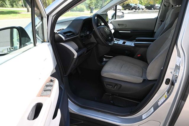 2022 Toyota Sienna LE FWD 8-Passenger - 22925026 - 12