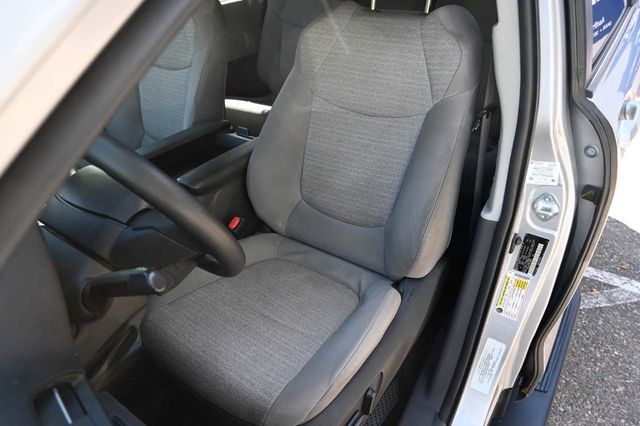 2022 Toyota Sienna LE FWD 8-Passenger - 22925026 - 13