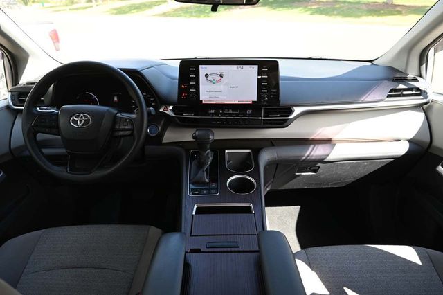 2022 Toyota Sienna LE FWD 8-Passenger - 22925026 - 20