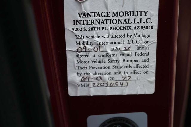 2022 Toyota Sienna Platinum AWD 7-Passenger - 22929824 - 33