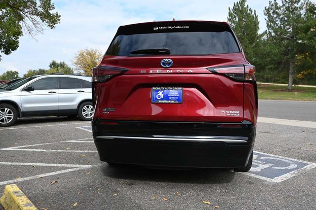 2022 Toyota Sienna Platinum AWD 7-Passenger - 22929824 - 6