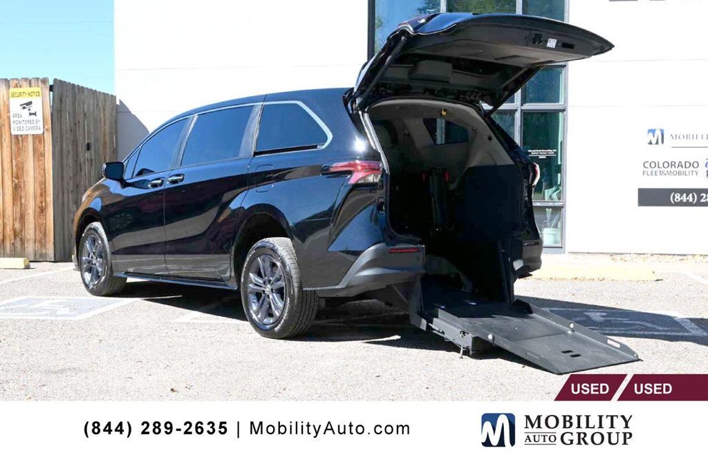 2022 Toyota Sienna XLE Handicap Mobility Van - 22926995 | Video 1