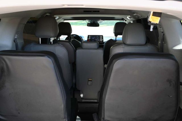 2022 Toyota Sienna XLE Handicap Mobility Van - 22926995 - 21