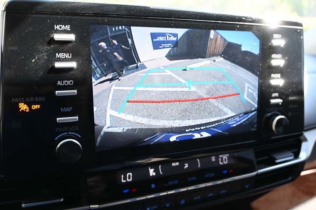 2022 Toyota Sienna XLE Handicap Mobility Van - 22926995 - 38