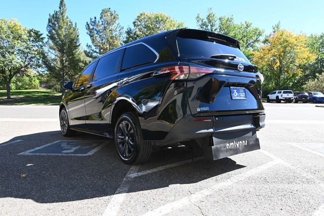 2022 Toyota Sienna XLE Handicap Mobility Van - 22926995 - 7