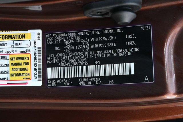 2022 Toyota Sienna XLE Mobility Handicap Van - 22752615 - 34