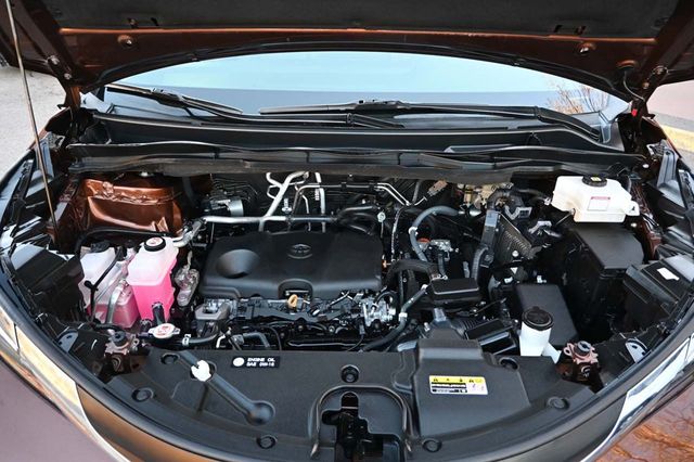 2022 Toyota Sienna XLE Mobility Handicap Van - 22752615 - 36