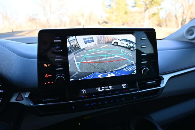 2022 Toyota Sienna XLE Mobility Handicap Van - 22752615 - 38