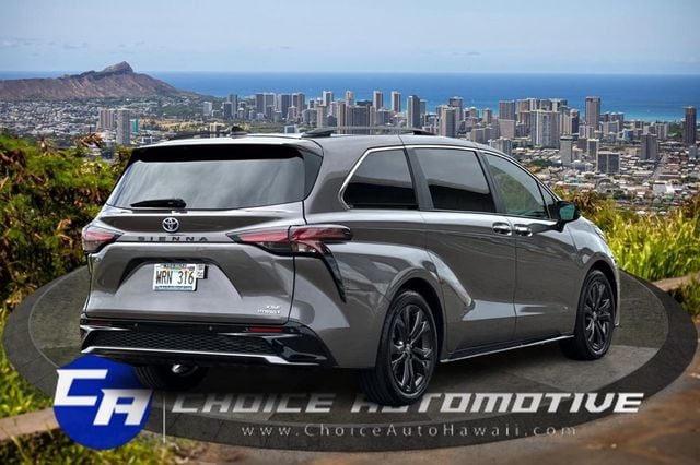 2022 Toyota Sienna XSE FWD 7-Passenger - 22404945 - 6