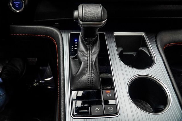 2022 Toyota Sienna XSE FWD 7-Passenger - 22935330 - 17