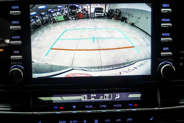 2022 Toyota Sienna XSE FWD 7-Passenger - 22935330 - 23