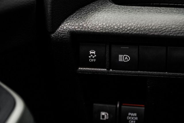 2022 Toyota Sienna XSE FWD 7-Passenger - 22935330 - 27