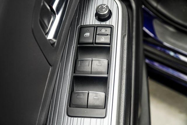 2022 Toyota Sienna XSE FWD 7-Passenger - 22935330 - 32