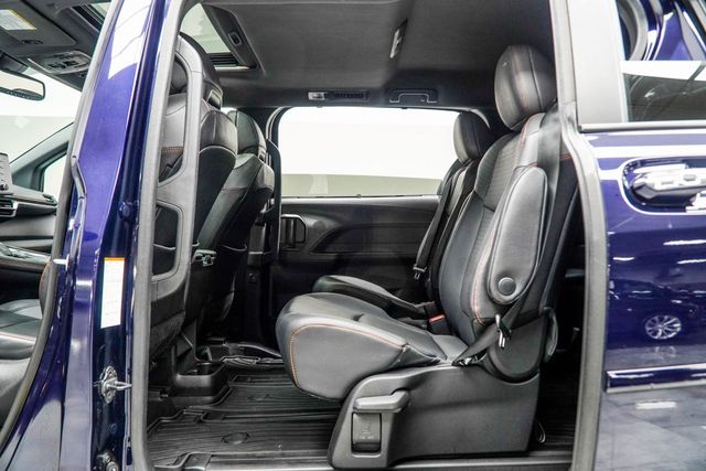 2022 Toyota Sienna XSE FWD 7-Passenger - 22935330 - 35