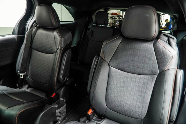 2022 Toyota Sienna XSE FWD 7-Passenger - 22935330 - 36