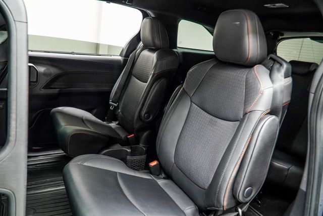 2022 Toyota Sienna XSE FWD 7-Passenger - 22935330 - 37