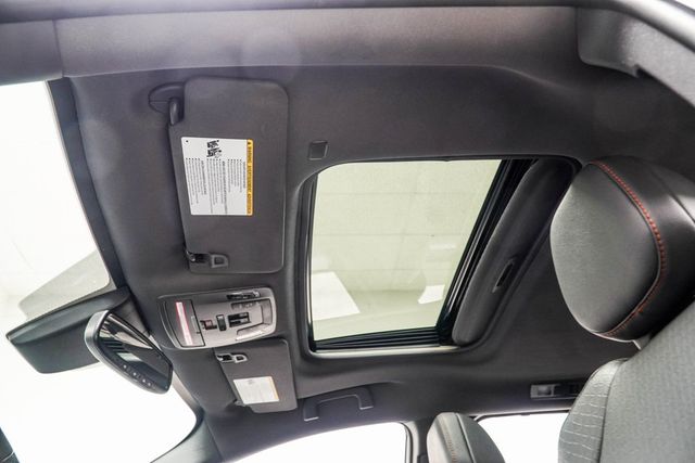 2022 Toyota Sienna XSE FWD 7-Passenger - 22935330 - 39