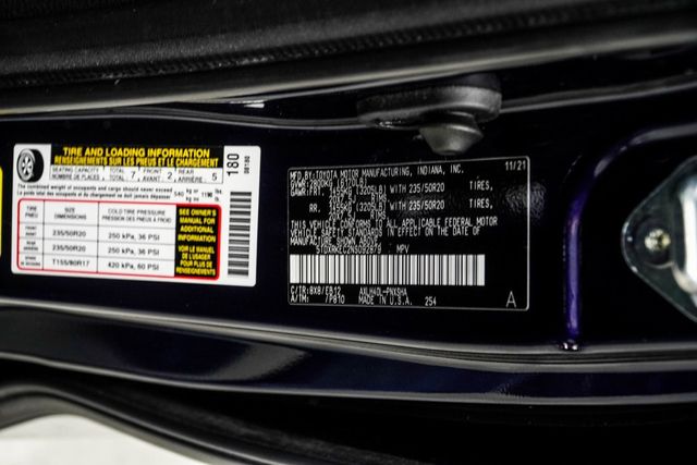 2022 Toyota Sienna XSE FWD 7-Passenger - 22935330 - 40