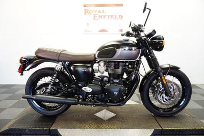 2022 TRIUMPH BONNEVILLE T120 Black Two-Tone - SMTD40HLXNTBB6154