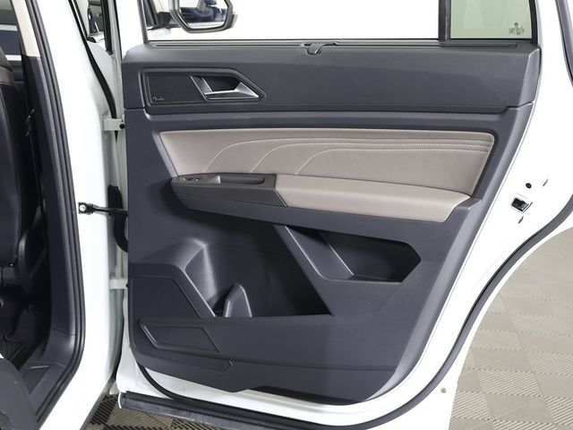 2022 Volkswagen Atlas 3.6L V6 SEL Premium R-Line 4MOTION - 22927719 - 32