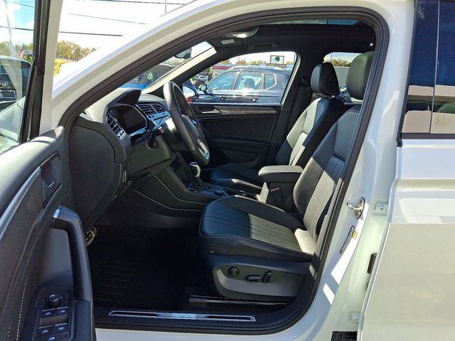 2022 Volkswagen Tiguan 2.0T SE R-Line Black 4MOTION - 22936510 - 13