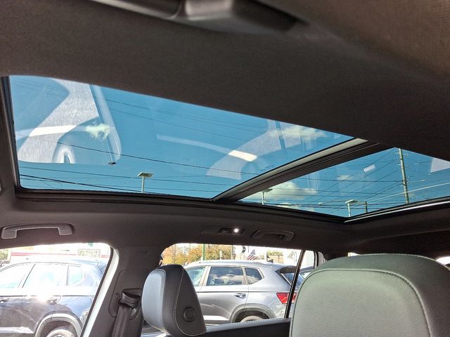 2022 Volkswagen Tiguan 2.0T SE R-Line Black 4MOTION - 22936510 - 14