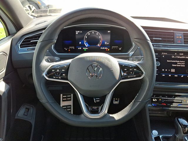 2022 Volkswagen Tiguan 2.0T SE R-Line Black 4MOTION - 22936510 - 19